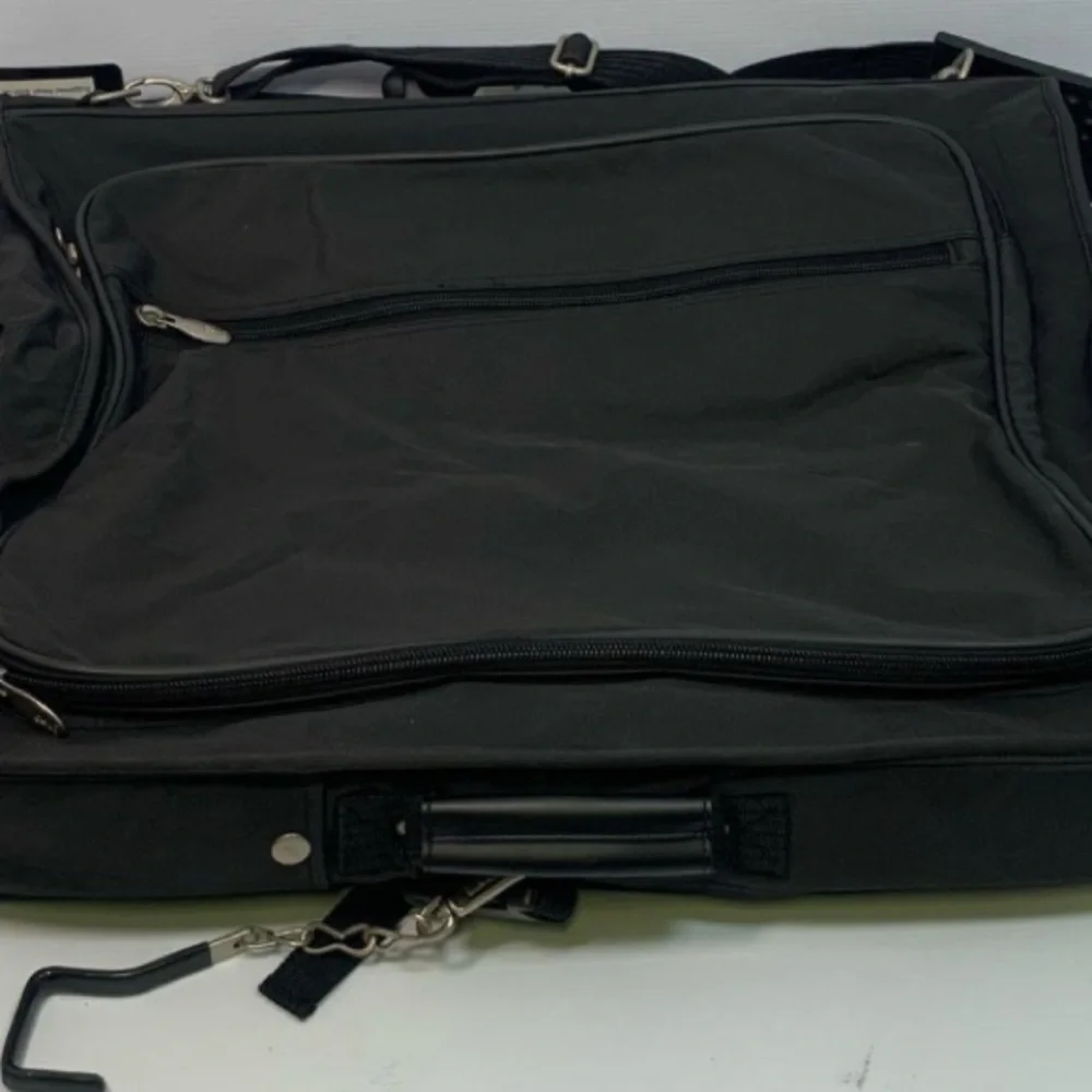 Nwt Guess Travel Luggage Garment Bag Pockets Rectangular Shape Black 26 Inch
